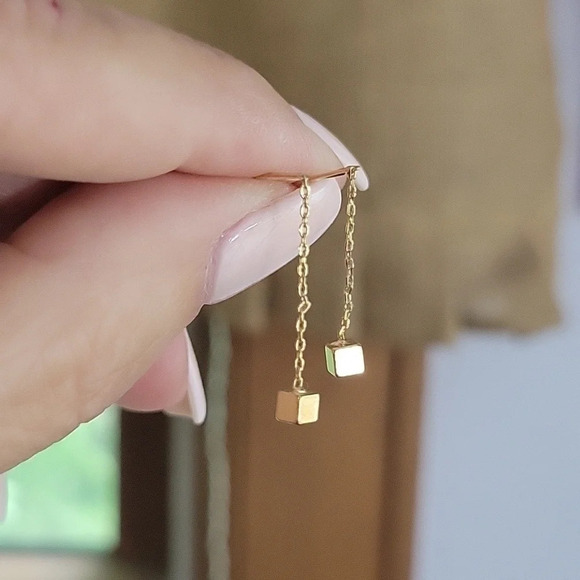 Dainty Cube Short Length Threaders, choice of color - Picture 3 of 6